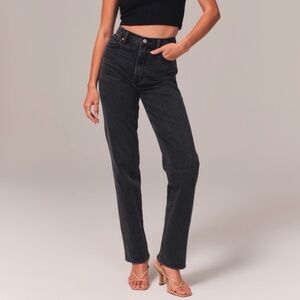 Abercrombie & Fitch The 90s Straight Ultra High Rise Black Jean